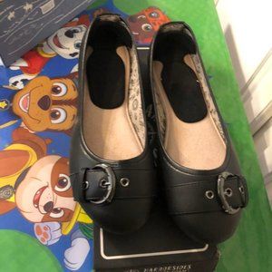 Women's 9 Flats